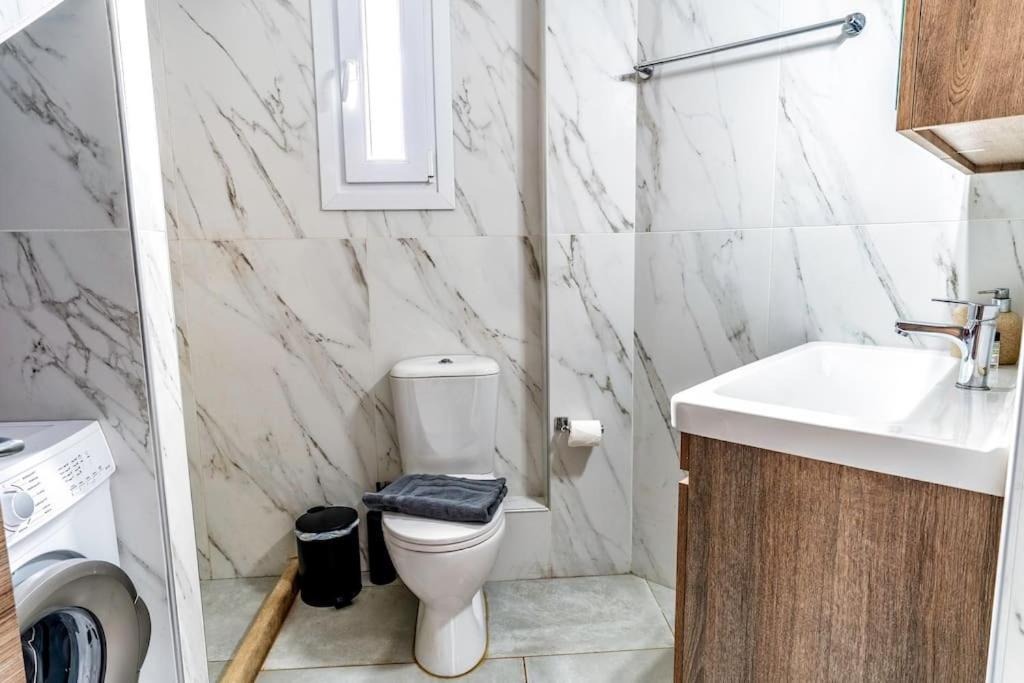 Zefyros Suite , Seafront Retreat ! Pánormosz Kültér fotó