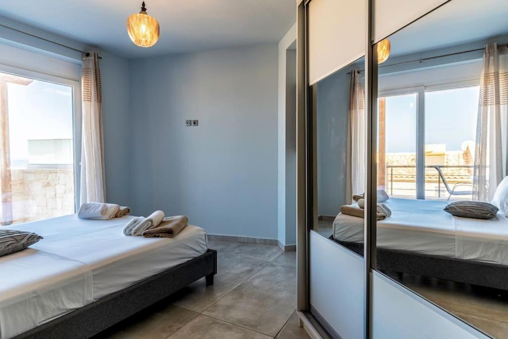 Zefyros Suite , Seafront Retreat ! Pánormosz Kültér fotó