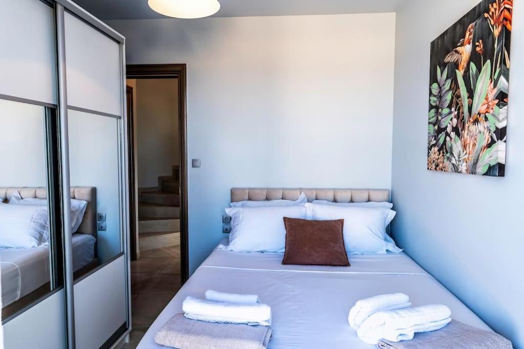 Zefyros Suite , Seafront Retreat ! Pánormosz Kültér fotó