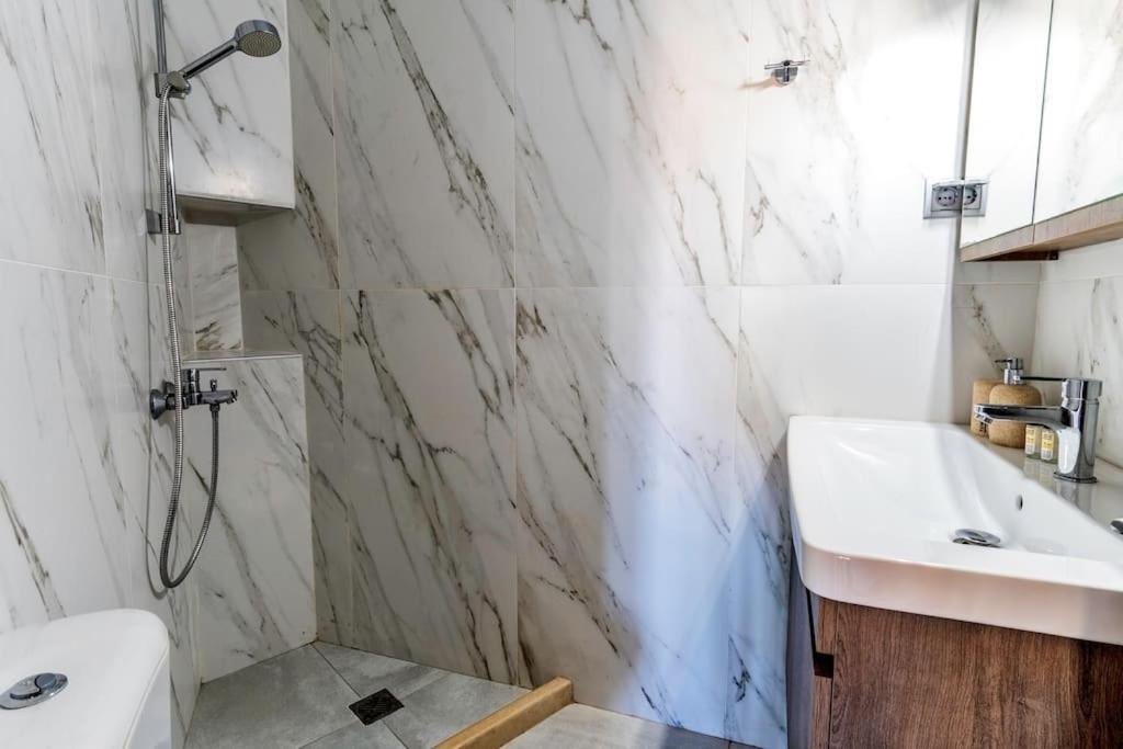 Zefyros Suite , Seafront Retreat ! Pánormosz Kültér fotó